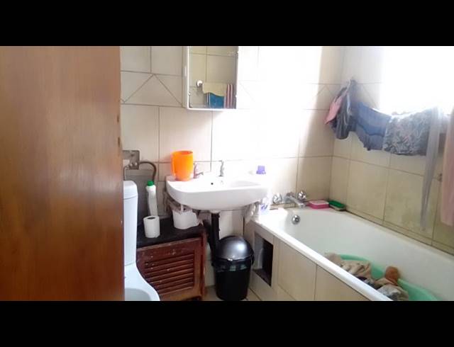 4 BEDROOM APARTMENT FOR SALE IN SUNNYSIDE
